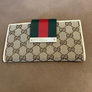 Gucci wallet